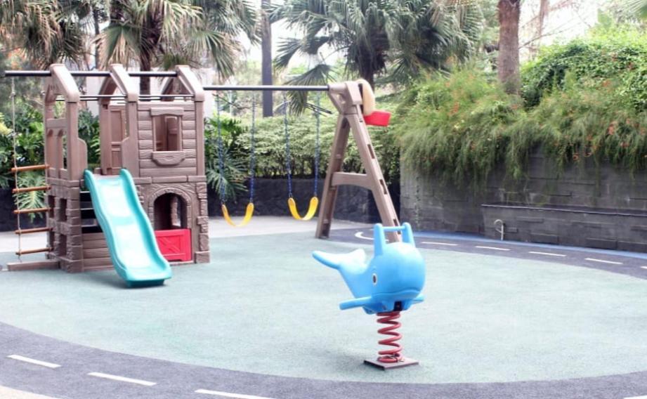 Apartemen Grand Sungkono Lagoon Venetian. スラバヤ エクステリア 写真